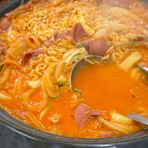 웰빙송탄부대찌개앤폭찹 사진