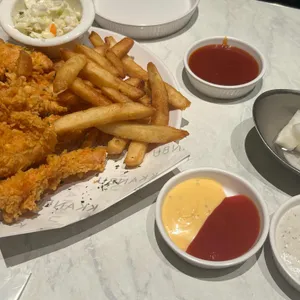 깐부치킨 사진