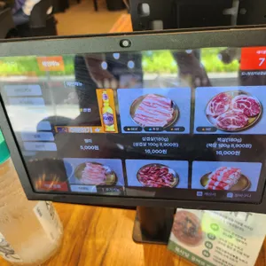 도니랑김치생삼겹 리뷰 사진