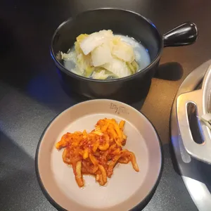 완백부대찌개 고사리꽃삼겹 사진