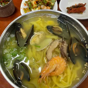 돌산갓김치칼국수 사진