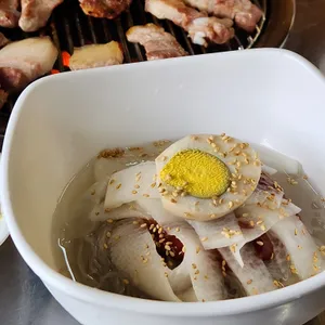 연탄과친한돼지 사진