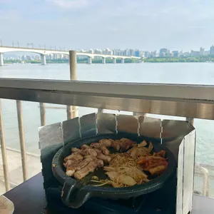잠두봉 더나인 사진