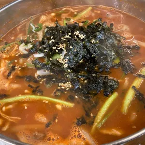 미몽 만두전골 장칼국수 사진