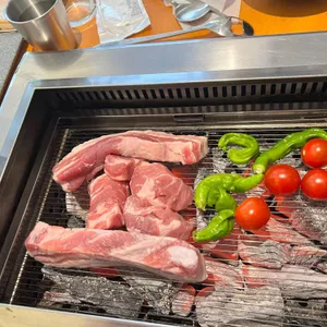 화씨이육공 사진