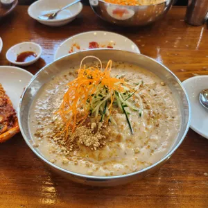장미칼국수 사진