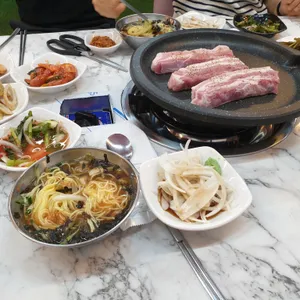 권반장구이앤샤브샤브 사진