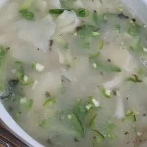 엄지손칼국수 사진
