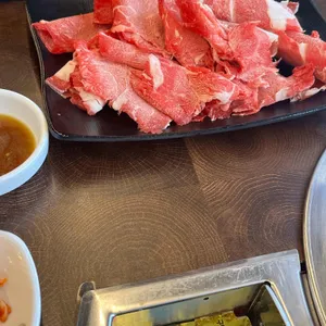 부산얼크니샤브칼국수 사진