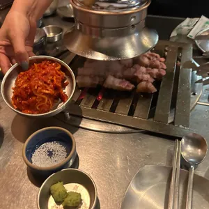 두툼 사진