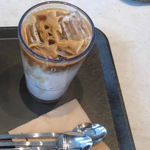 폴 바셋 사진