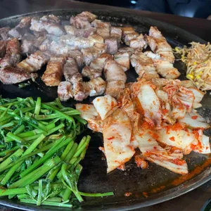 동두천솥뚜껑삼겹살 사진