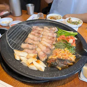 꽃돼지식당 사진