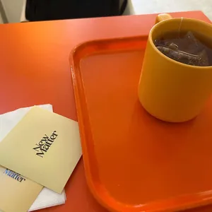 뉴매터 사진