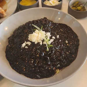 찌엔용 사진