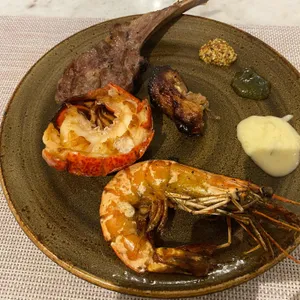 랜딩 다이닝 사진