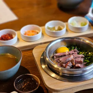 아뜨뜨 사진