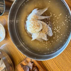 육쌈냉면 사진