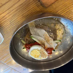 육쌈냉면 사진