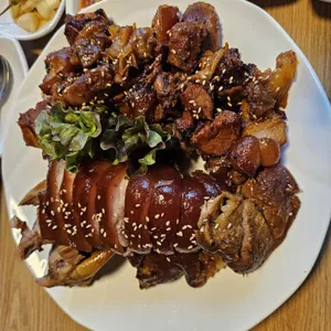 송이족발 사진