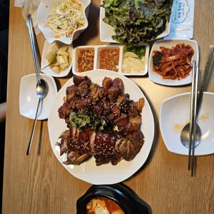 송이족발 사진