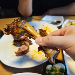 송이족발 사진
