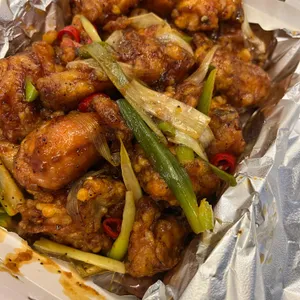 BBQ치킨 빌리지 사진