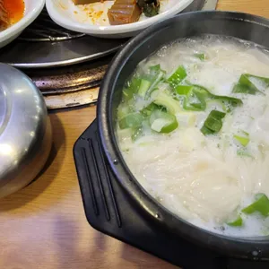흥부골숯불돼지왕갈비 사진