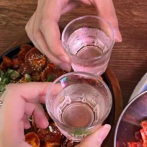 밤을걷는선비 사진