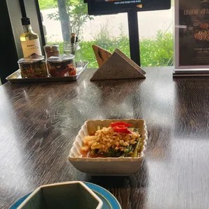 모던돔베 사진