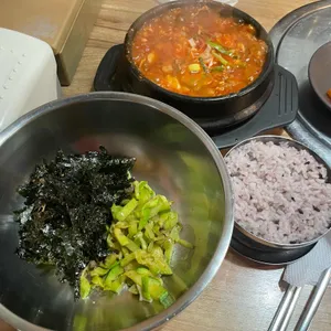 용한식당 사진