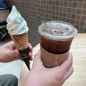 폴 바셋 사진