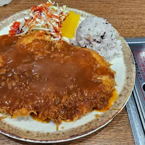 24시 누름돌 김치찌개 돈까스 사진