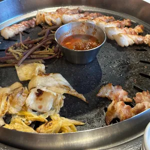 고기굽는남자 사진