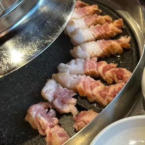 고기굽는남자 사진