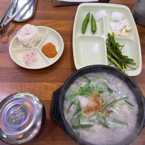 영진돼지국밥 사진
