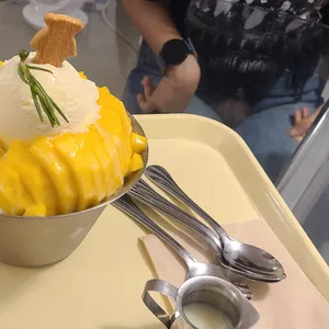 멜로우 사진
