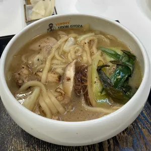 요미우돈 교자 사진