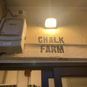 Chalk Farm 리뷰 사진