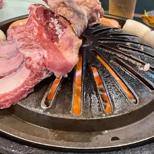 넙딱집 사진