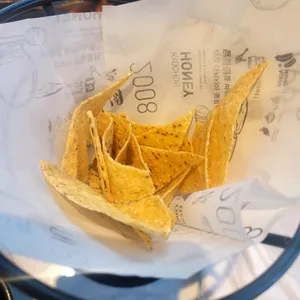 교촌치킨 사진