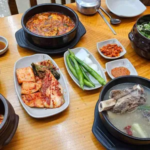 백년곰탕 사진