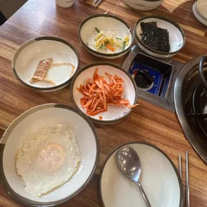 월수금통돼지 사진