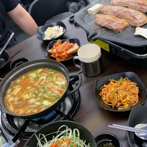 창동꿀돼지 사진