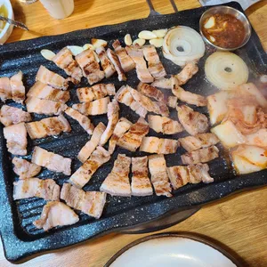 설가네 촌돼지 사진