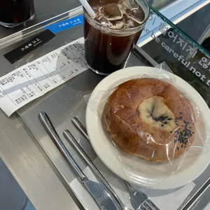 이도림 블로트커피 X 베이크 사진