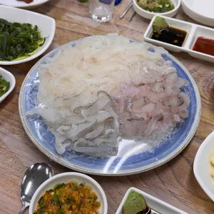 죽변항자매막회 사진