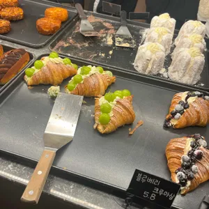 에이커 리뷰 사진