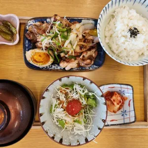 타레 사진