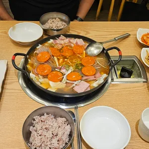 김뚜껑부대찌개 사진